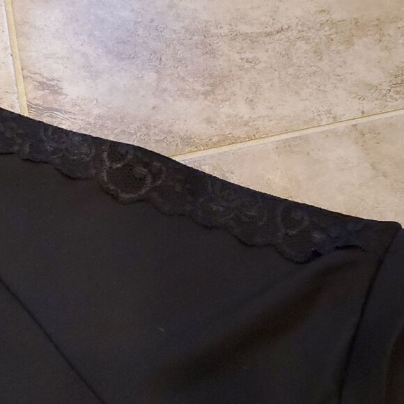 Simontins Says by George Simonton black lace accent short sleeve top - Picture 9 of 10